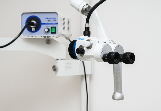 手術用双眼顕微鏡